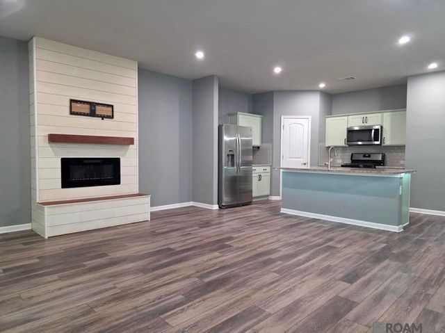 34899 Spring Trails Dr, Walker, LA 70785