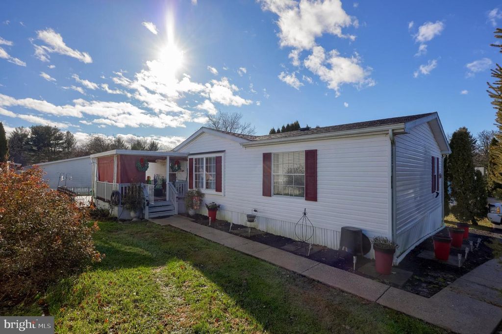 104 FOX RUN CT, Lancaster, PA 17603