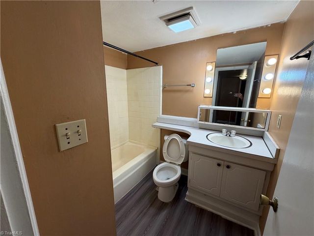 2958 Ramsgate Court, Winston-salem, NC 27106