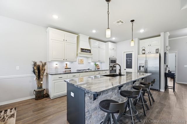 15402 E 82nd Street North, Owasso, OK 74055