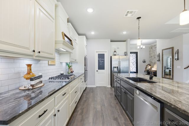 15402 E 82nd Street North, Owasso, OK 74055