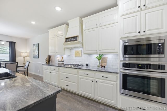 15402 E 82nd Street North, Owasso, OK 74055