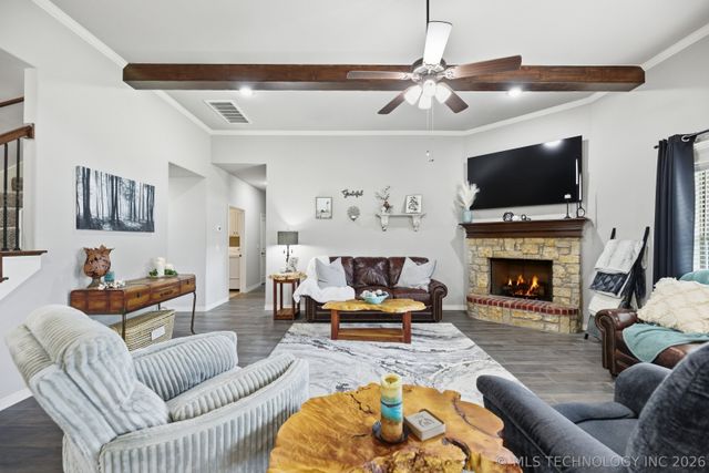 15402 E 82nd Street North, Owasso, OK 74055