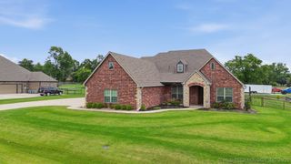15402 E 82nd Street North, Owasso, OK 74055