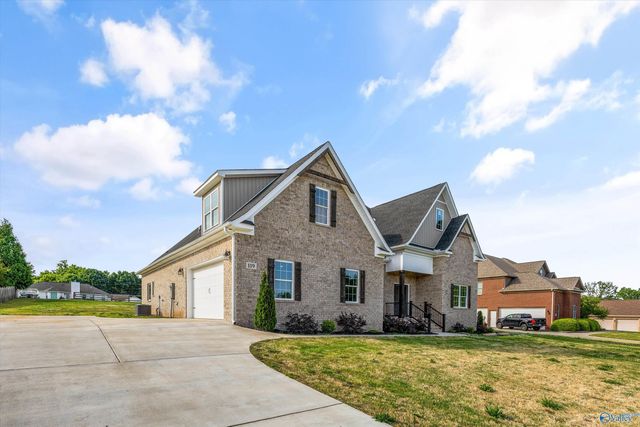 119 River Downs Drive, Huntsville, AL 35811