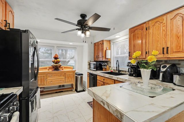 3104 Courtlandt Avenue, Kalamazoo City, MI 49004