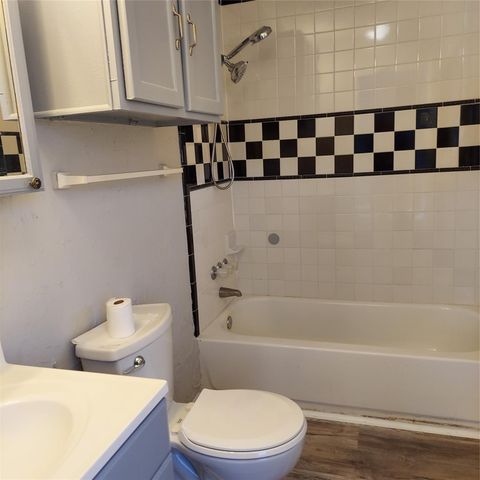 6047 W Creek Road, East Bernard, TX 77435