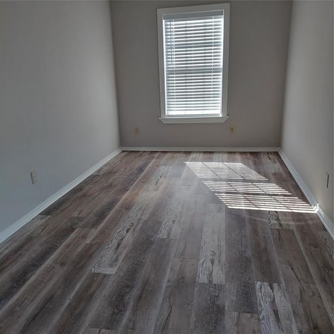 6047 W Creek Road, East Bernard, TX 77435