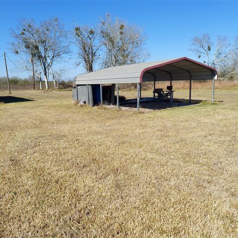 6047 W Creek Road, East Bernard, TX 77435