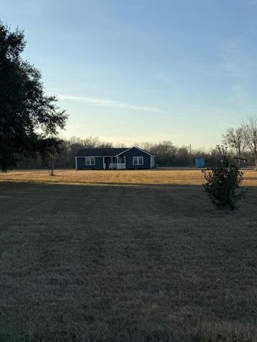 6047 W Creek Road, East Bernard, TX 77435