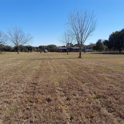 6047 W Creek Road, East Bernard, TX 77435