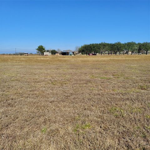 6047 W Creek Road, East Bernard, TX 77435