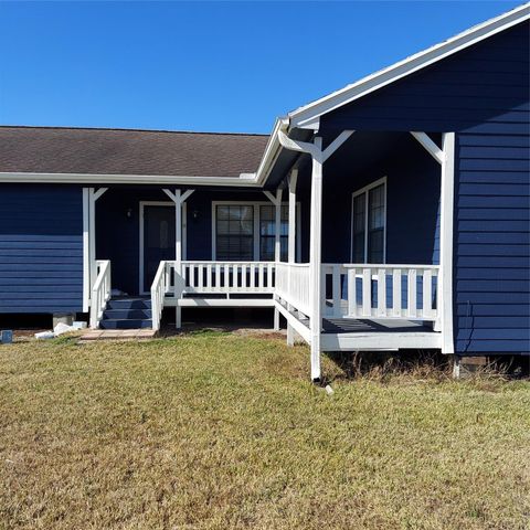 6047 W Creek Road, East Bernard, TX 77435