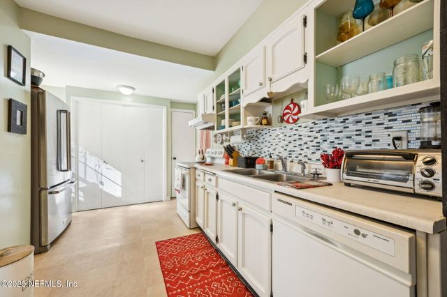 1281 MENNA Street, Jacksonville, FL 32205