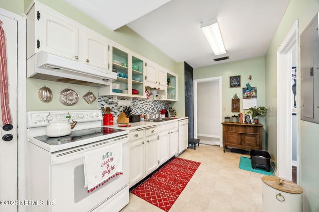 1281 MENNA Street, Jacksonville, FL 32205