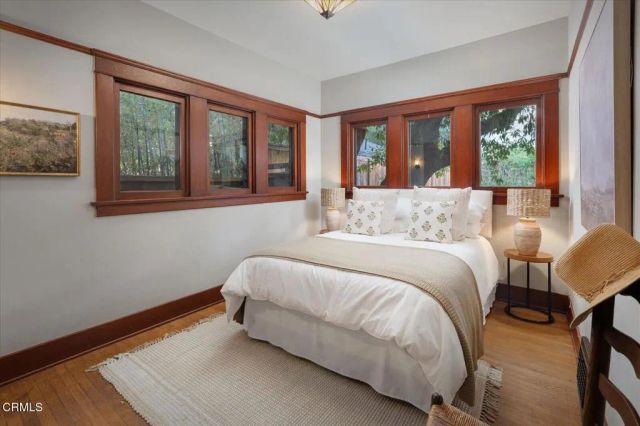116 N Meridith Avenue, Pasadena, CA 91106