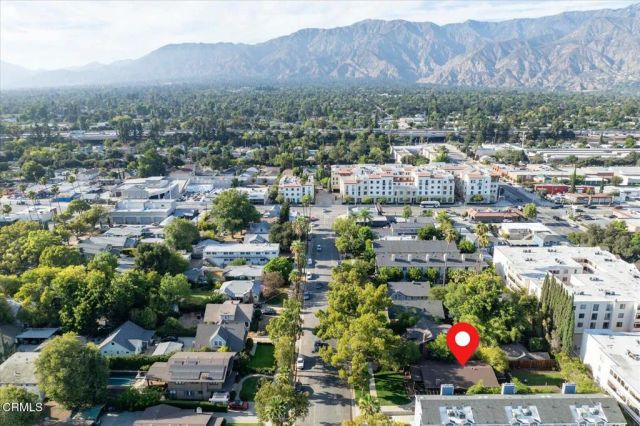 116 N Meridith Avenue, Pasadena, CA 91106
