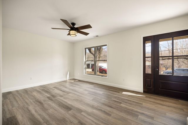 220 Newcomb Avenue, Mt Vernon, KY 40456