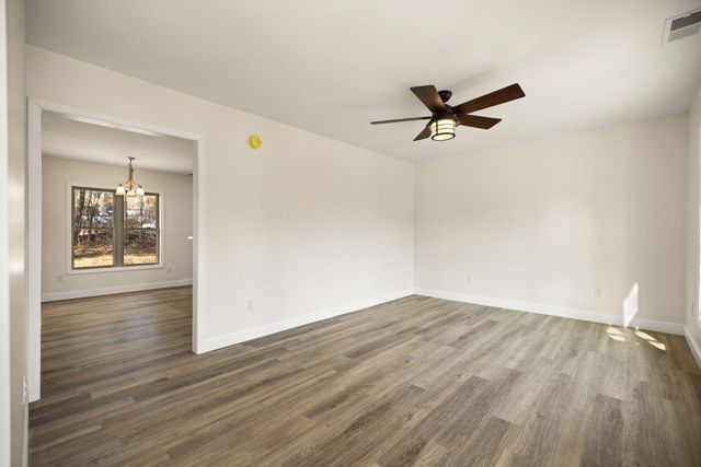 220 Newcomb Avenue, Mt Vernon, KY 40456