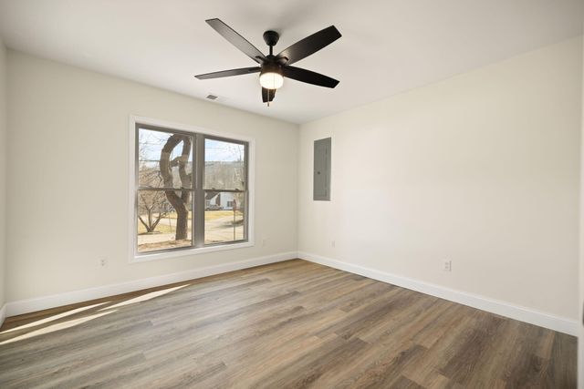 220 Newcomb Avenue, Mt Vernon, KY 40456