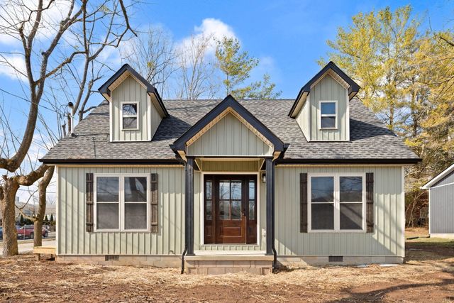 220 Newcomb Avenue, Mt Vernon, KY 40456