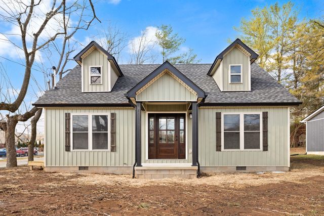 220 Newcomb Avenue, Mt Vernon, KY 40456