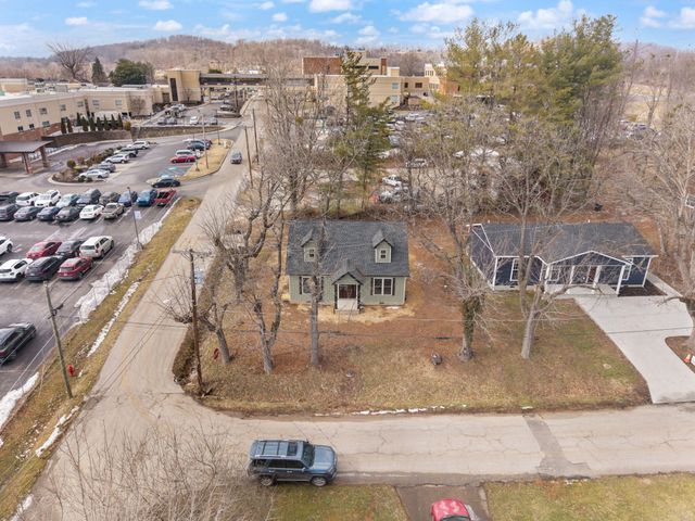 220 Newcomb Avenue, Mt Vernon, KY 40456