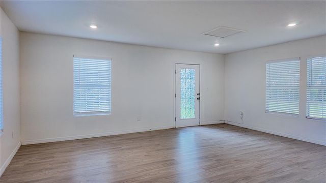 914 NW 14TH AVENUE, Ocala, FL 34475