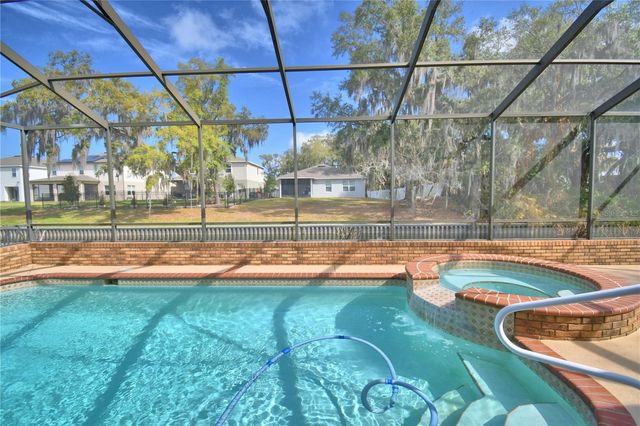 12 BRIDGEWATER DRIVE, Winter Haven, FL 33884