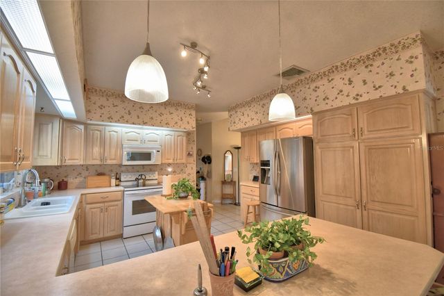 12 BRIDGEWATER DRIVE, Winter Haven, FL 33884