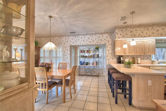 12 BRIDGEWATER DRIVE, Winter Haven, FL 33884