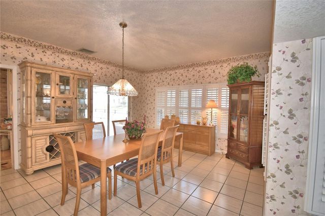 12 BRIDGEWATER DRIVE, Winter Haven, FL 33884