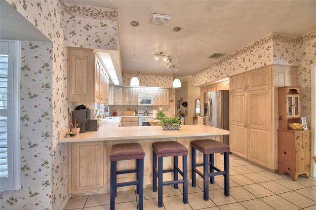 12 BRIDGEWATER DRIVE, Winter Haven, FL 33884