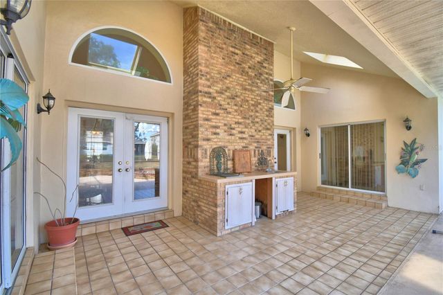 12 BRIDGEWATER DRIVE, Winter Haven, FL 33884