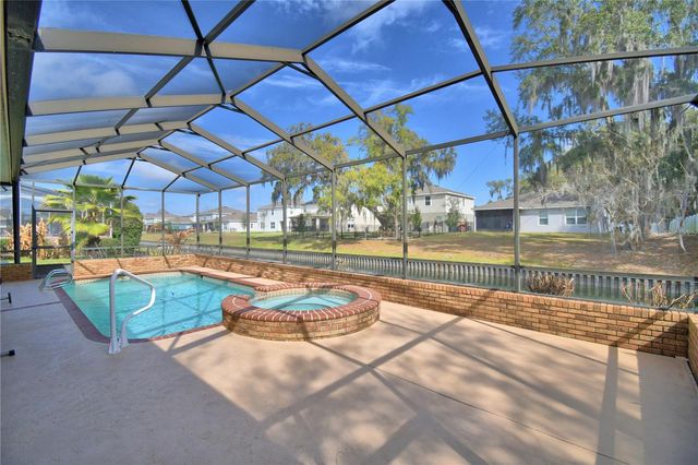 12 BRIDGEWATER DRIVE, Winter Haven, FL 33884