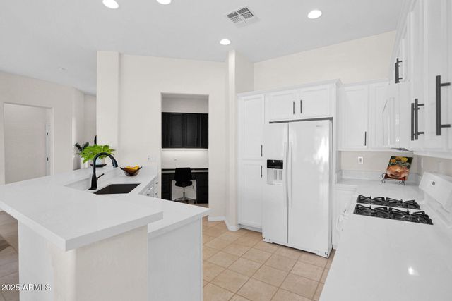 7600 E CORVA Drive, Scottsdale, AZ 85266