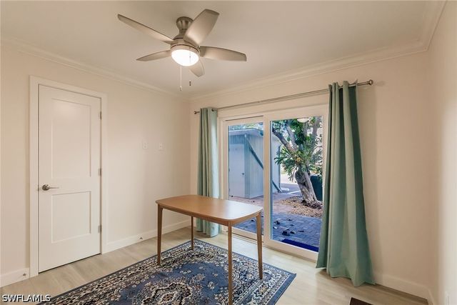 527 Broad AVE S 527, Naples, FL 34102