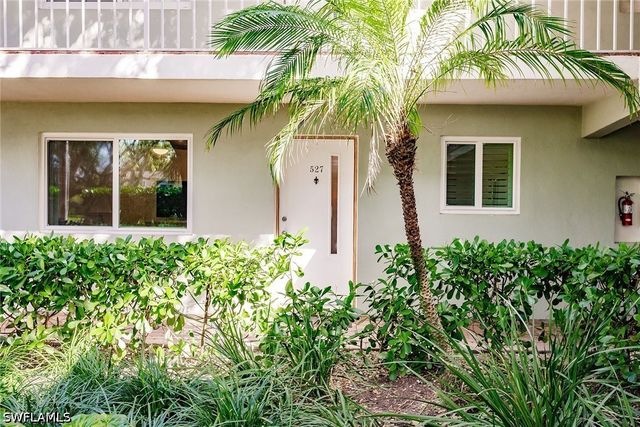 527 Broad AVE S 527, Naples, FL 34102