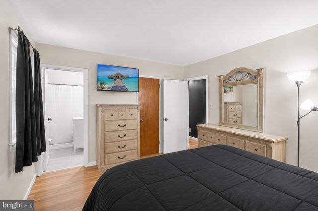 150 NELSON DR, Williamstown, NJ 08094