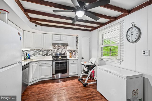 150 NELSON DR, Williamstown, NJ 08094