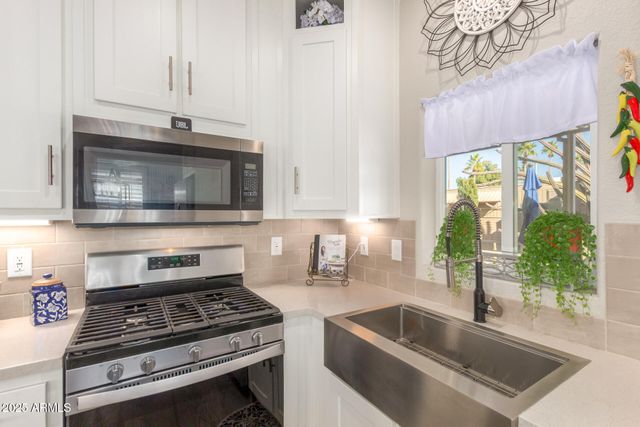 2727 E UNIVERSITY Drive 114, Tempe, AZ 85281