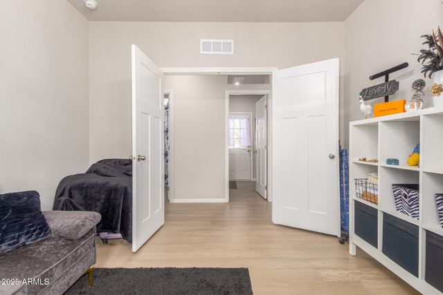 2727 E UNIVERSITY Drive 114, Tempe, AZ 85281