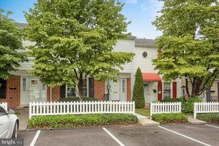 81 W VINE ST, Shiremanstown, PA 17011