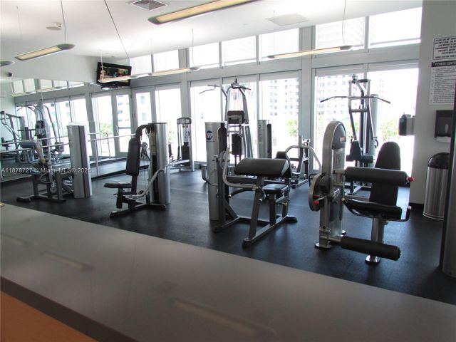 1111 SW 1st Ave 3015-N, Miami, FL 33130