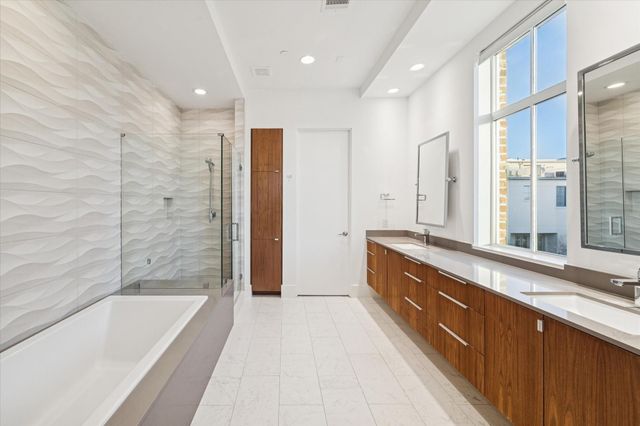 1430 Lake Pointe Parkway, Sugar Land, TX 77478