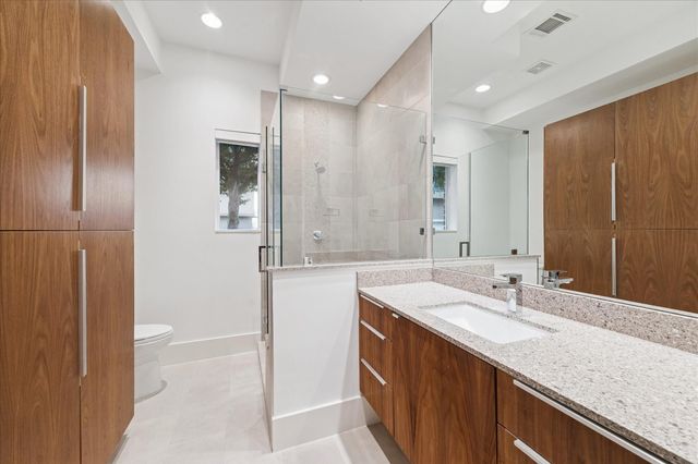 1430 Lake Pointe Parkway, Sugar Land, TX 77478