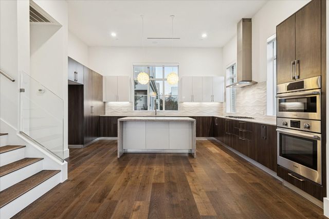 1430 Lake Pointe Parkway, Sugar Land, TX 77478