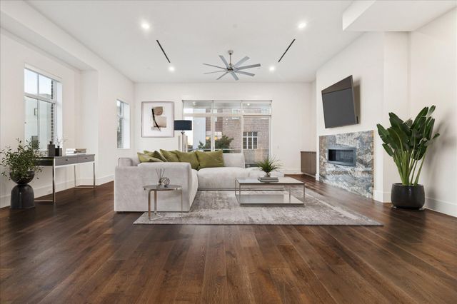 1430 Lake Pointe Parkway, Sugar Land, TX 77478