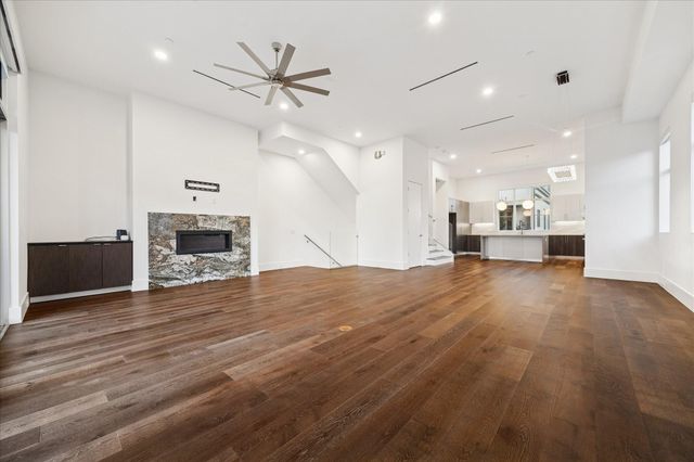 1430 Lake Pointe Parkway, Sugar Land, TX 77478