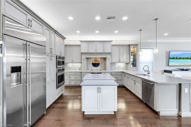 4056 Nova LN, Naples, FL 34119